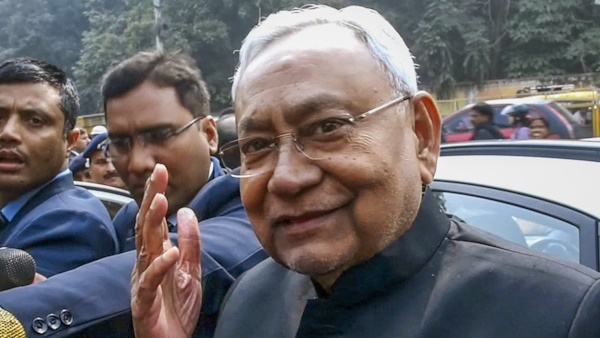 Bihar Many MLAs did not attend JDUs meeting Nitish kumar also left meeting after 15 minutes