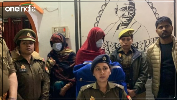 varanasi-women-caught-on-cctv-stealing-gold-bracelet