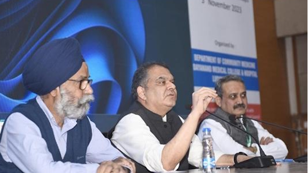 पंजाब: विश्व कैंसर दिवस पर आप सांसद ने किया लोगों को जागरूक