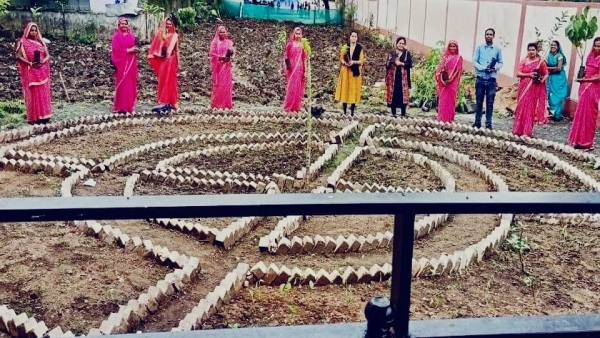 After Budget 2024, women of self-help groups are happy, sisters became millionaires After Budget 2024, women of self-help groups are happy, sisters became millionaires