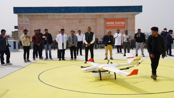AIIMS made a record, life saving medicines were delivered to Raisens Gauharganj PHC in 20 minutes by drone.