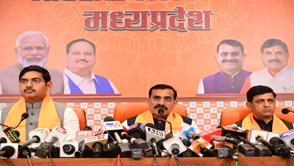 NDA alliance is going to win more than 400 seats, Modi will attend national convention - VD Sharma