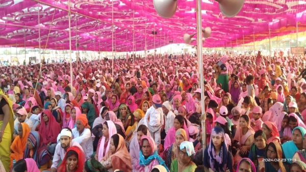 Jai Gurudev Sant Baba Umakant two-day satsang begins at Jamboree Ground, lakhs of people arrive Jai Gurudev Sant Baba Umakant two-day satsang begins at Jamboree Ground, lakhs of people arrive