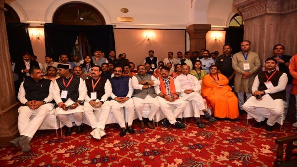 Amit Shah gave account of the government work, targeted Congress on nepotism and Article 370