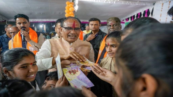 Shivraj Singh Chauhan called Rahul Gandhi foolish Congress has no future under him