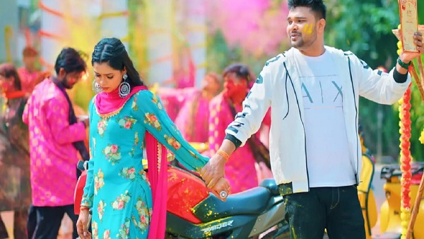 Singer navaratan pandey and Anjali pandey Bhojpuri Holi Song Doliya Chhadi Jaat Badu