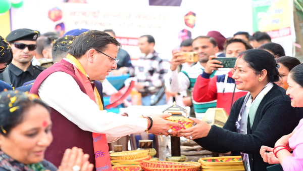 cm dhami