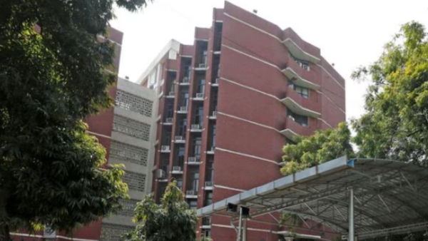 ECI issues transfer orders for non-cadre officers