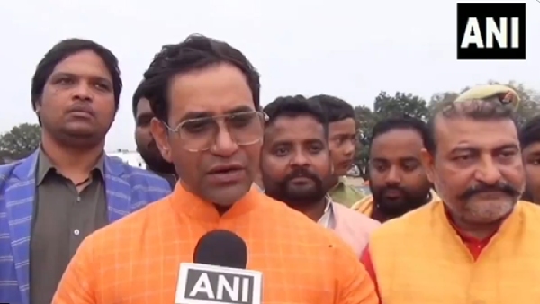 Dinesh Lal Yadav Nirahua challenges Akhilesh