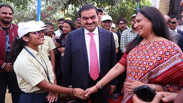 Gautam Adani wife Priti Adani