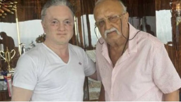 Gautam Singhania Seen With Father Gautam Singhania Seen With Father