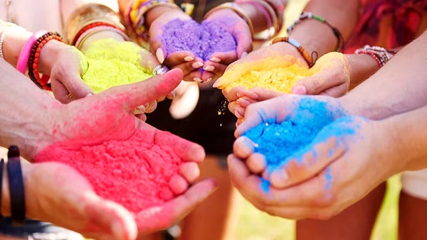 holi