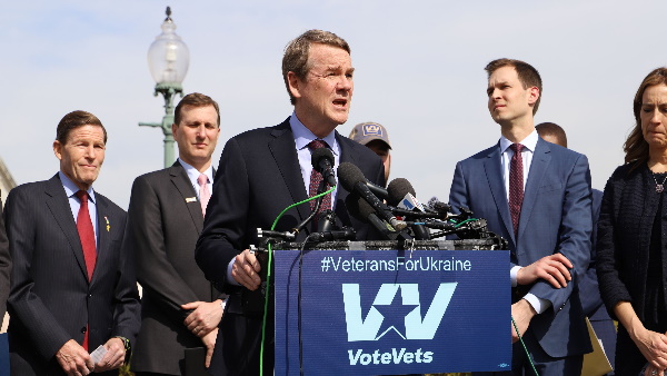US senator inquires about social media ahead of indian election