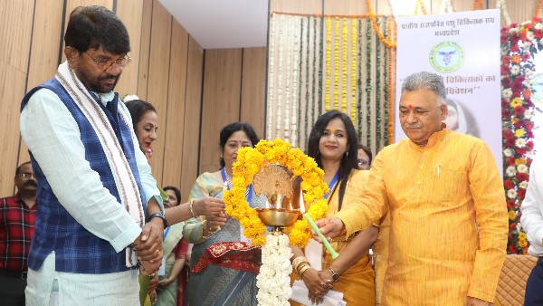 MP Minister Lakhan Patel MP Minister Lakhan Patel