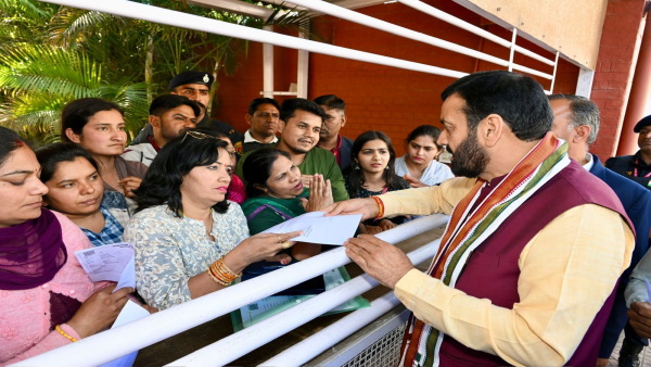 cm saini cm saini
