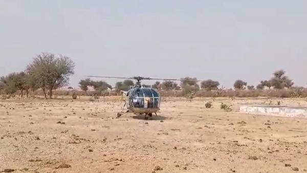 there-was-a-stir-in-didwana-of-nagaur-in-rajasthan-due-to-sudden-landing-of-two-air-force-helicopter
