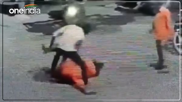 in-aligarh-up-a-sadhu-was-pushed-down-dragged-on-the-ground-then-beaten-brutally