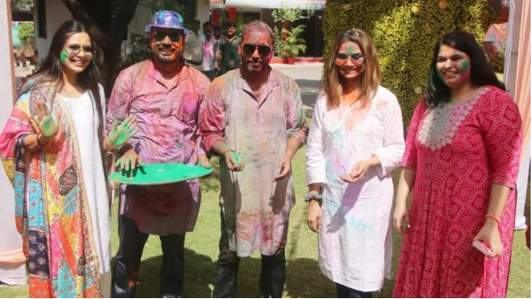 Satna Collectorate Holi