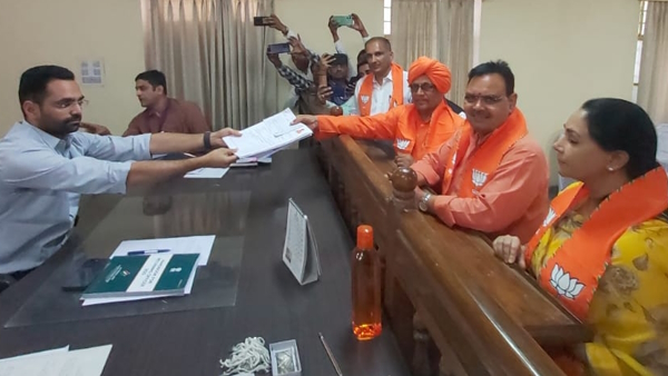 Swami Sumedhanand Saraswati sikar