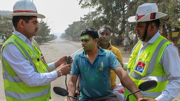 Traffic Advisory Holi