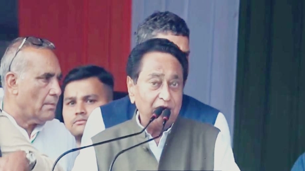 Kamal Nath sat leaving two chairs from Rahul Gandhi Bharat Jodo Nyay Yatra reached Morena Kamal Nath sat leaving two chairs from Rahul Gandhi Bharat Jodo Nyay Yatra reached Morena