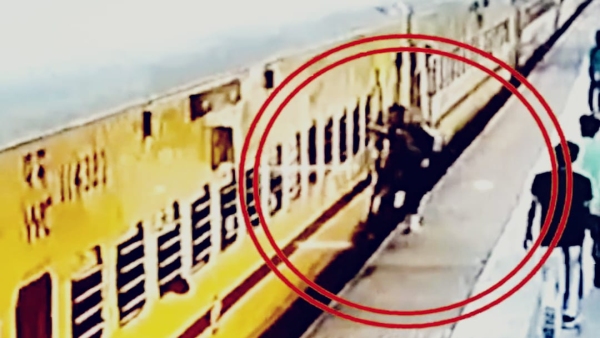 Girl falls while boarding moving train incident at Madan Mahal railway station of Jabalpur