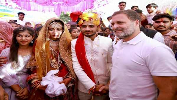 Rahul Gandhi arrives at Raju Panwar s wedding during the Nyaya Yatra road show in Raghogarh Rahul Gandhi arrives at Raju Panwar s wedding during the Nyaya Yatra road show in Raghogarh