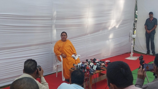 Former CM Uma Bharti refused to contest Lok Sabha elections gave statement on Pragya Thakur Former CM Uma Bharti refused to contest Lok Sabha elections gave statement on Pragya Thakur