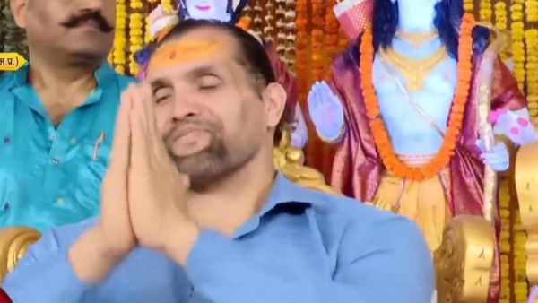 WWE superstar The Great Khali and Madhya Pradesh CM Mohan Yadav reached Bageshwar Dham