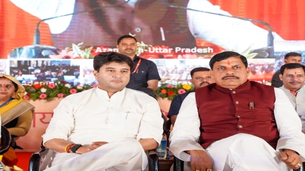Minister Scindia made a big announcement for Ujjain in front of Mohan Yadav will get airport