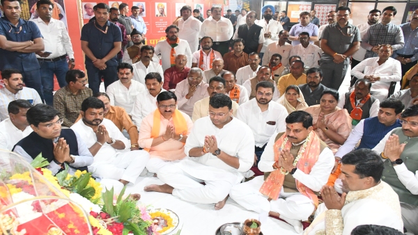 Mohan Yadav inaugurated Indore Lok Sabha election office targeted congress Rahul Gandhi
