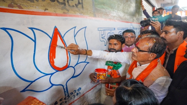 Shivraj Singh Chauhan called Rahul Gandhi foolish Congress has no future under him