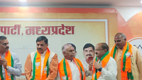 Shashank Bhargava joins BJP in bhopal Big blow to Congress Suresh Pachauri was present