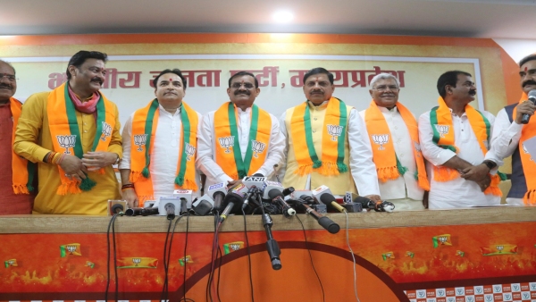 Bhopal MP Ram Lakhan and two former Congress MLAs left Congress and joined BJP before election 2024