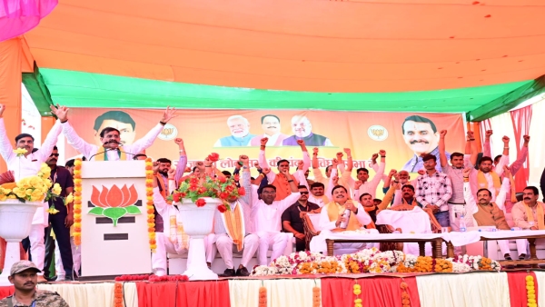 Mohan Yadav reached Yadav Samaj Sammelan in Chanderi Isagarh of Scindia Guna Lok Sabha constituency