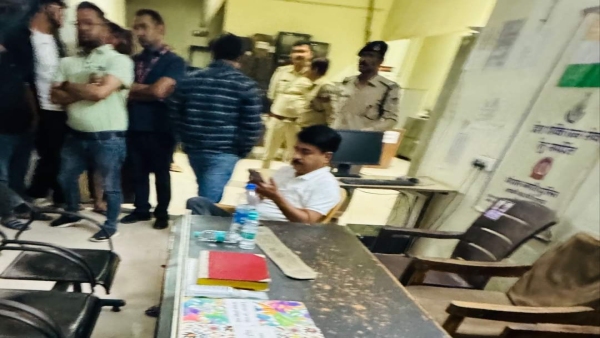 FIR against minister Narendra Patel s son counter case against restaurant operator too