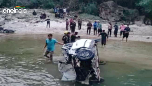 Uttarakhand news Tragic accident Bageshwar car fell into ditch three youths village four died