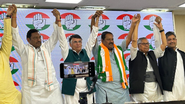 ajay nishad joins congress