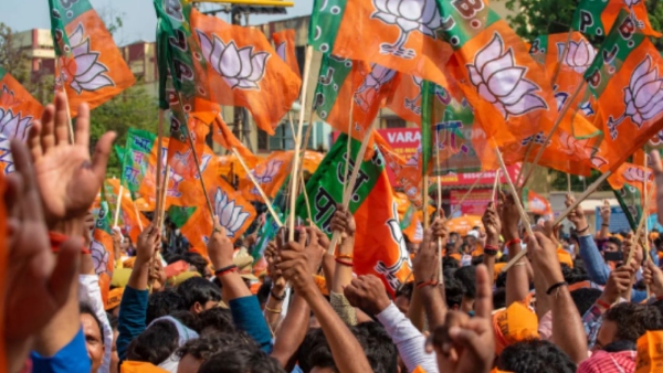 BJP Reacts on Arvinder Singh Lovely resignation