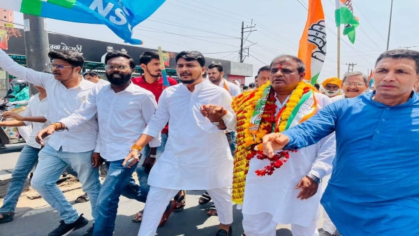 Congress candidate Arun Srivastava show of strength during nomination papers Jitu Patwari joins