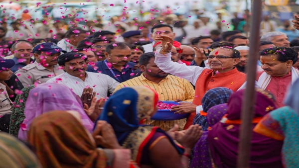 Shivraj Singh Chauhan What kind of magic does Jitu Patwari do that people are disappearing Shivraj Singh Chauhan What kind of magic does Jitu Patwari do that people are disappearing