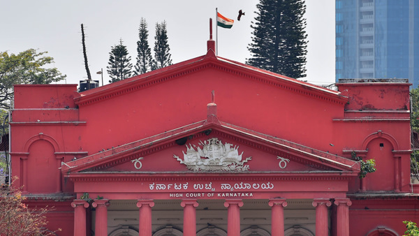 Karnataka High Court man slit