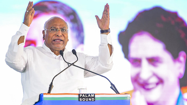 Kharge against Sainik School Privatization