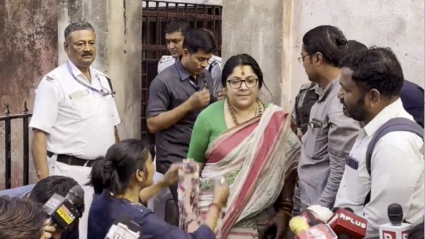 West Bengal BJP MP Locket Chatterjee