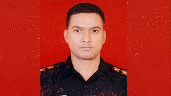 DEHRADUN Major Pranay Negi martyred duty in Leh only brother family father one a half year old son