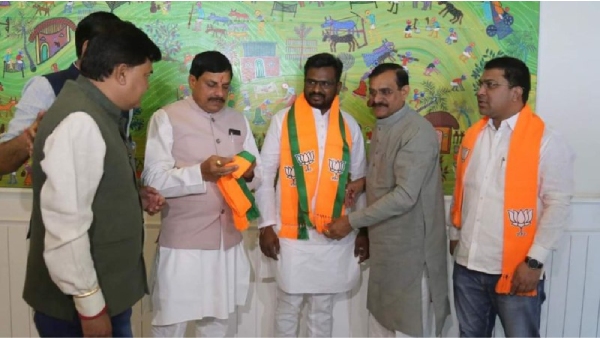 Mayor Vikram Ahanke joins BJP