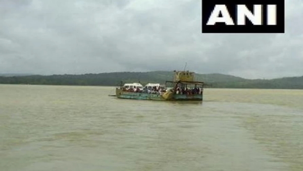 Mozambique Boat capsizes