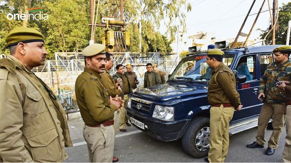 NOIDA POLICE