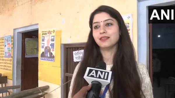 Saharanpur Polling officer Isha Arora Saharanpur Polling officer Isha Arora