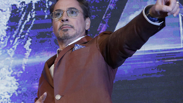 Iron Man fame star Robert Downey Jr Gum chewed bid of Rs 45 lakh on eBay Internet going carzy